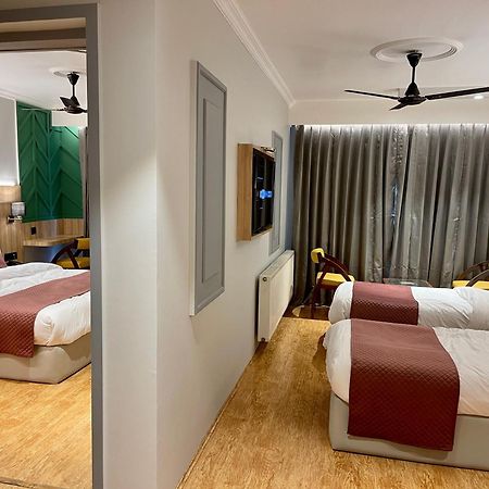 Hotel New Park Srīnagar Esterno foto